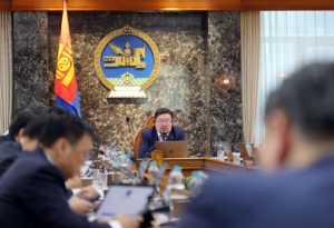 Гашуунсухайт болон Ханги боомтоор нүүрс тээвэрлэлтийн тасралтгүй ажиллагааг хангаж ажиллахыг даалгав