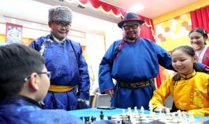 Өмнөговь аймаг шатрын сургалтын багш нараа бэлджээ