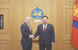 ЕРӨНХИЙ САЙД Г.ЗАНДАНШАТАРТ АНУ-ЫН ТӨРИЙН ДЕПАРТАМЕНТЫН ЗҮҮН АЗИ, НОМХОН ДАЛАЙН ОРНУУДЫН АСУУДАЛ ХАРИУЦСАН ТУСЛАХ ТӨРИЙН НАРИЙН БИЧГИЙН ДАРГА БАРААЛХАВ