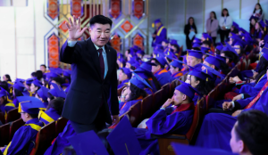 Төрөлх сургуулийнхаа төгсөлтийн баярт оролцов